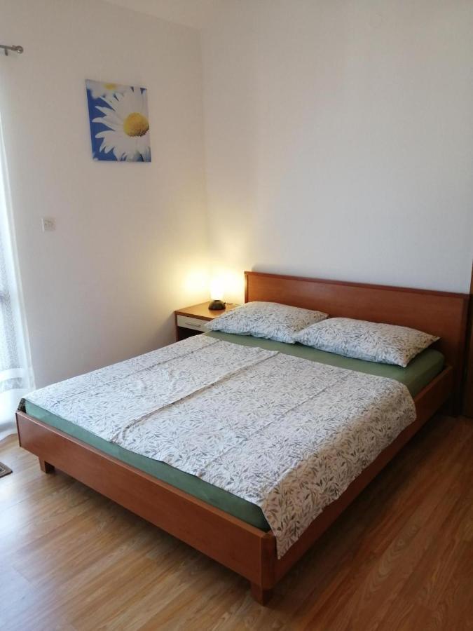 Maribela Apartments โตรกีร์ ภายนอก รูปภาพ