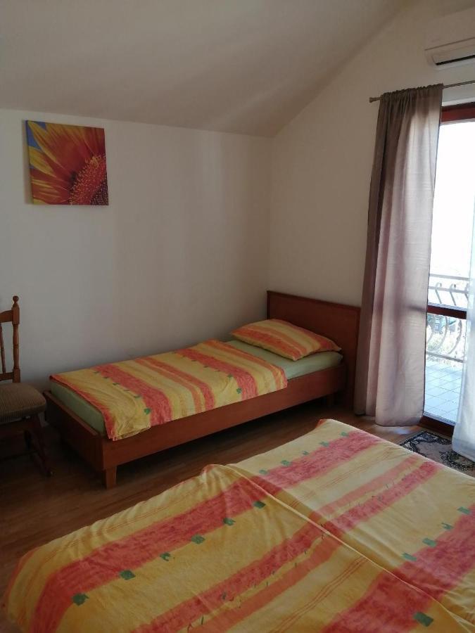 Maribela Apartments โตรกีร์ ภายนอก รูปภาพ
