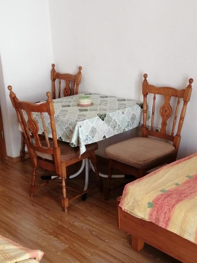 Maribela Apartments โตรกีร์ ภายนอก รูปภาพ