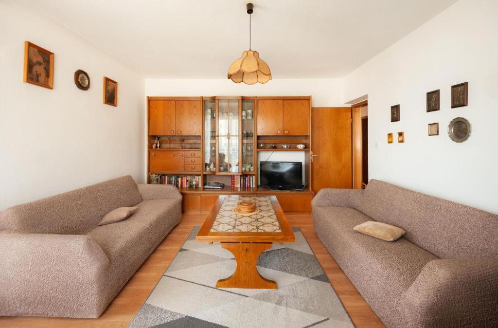 Maribela Apartments โตรกีร์ ภายนอก รูปภาพ