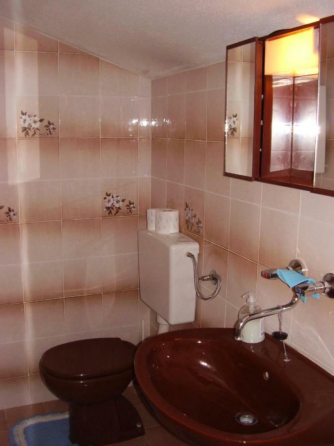 Maribela Apartments โตรกีร์ ภายนอก รูปภาพ
